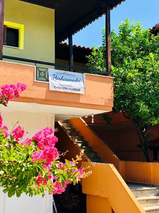 Balconaki Apartments In Vourvourou Eksteriør bilde