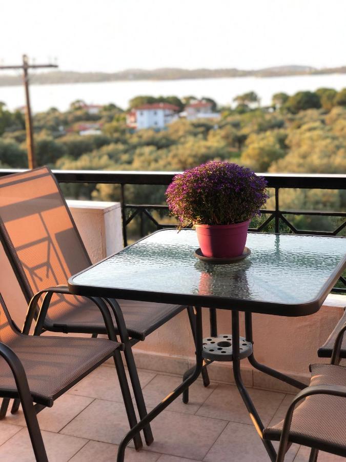 Balconaki Apartments In Vourvourou Eksteriør bilde