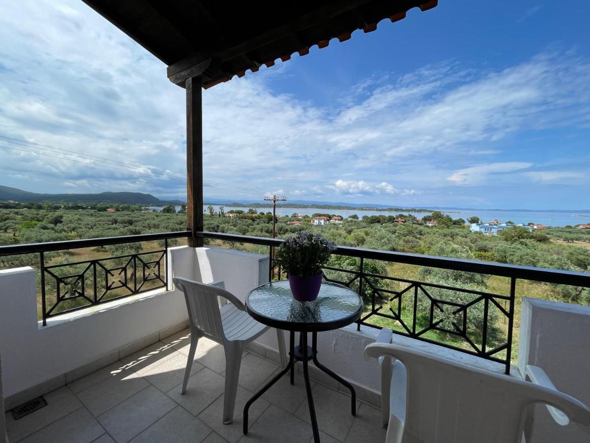 Balconaki Apartments In Vourvourou Eksteriør bilde